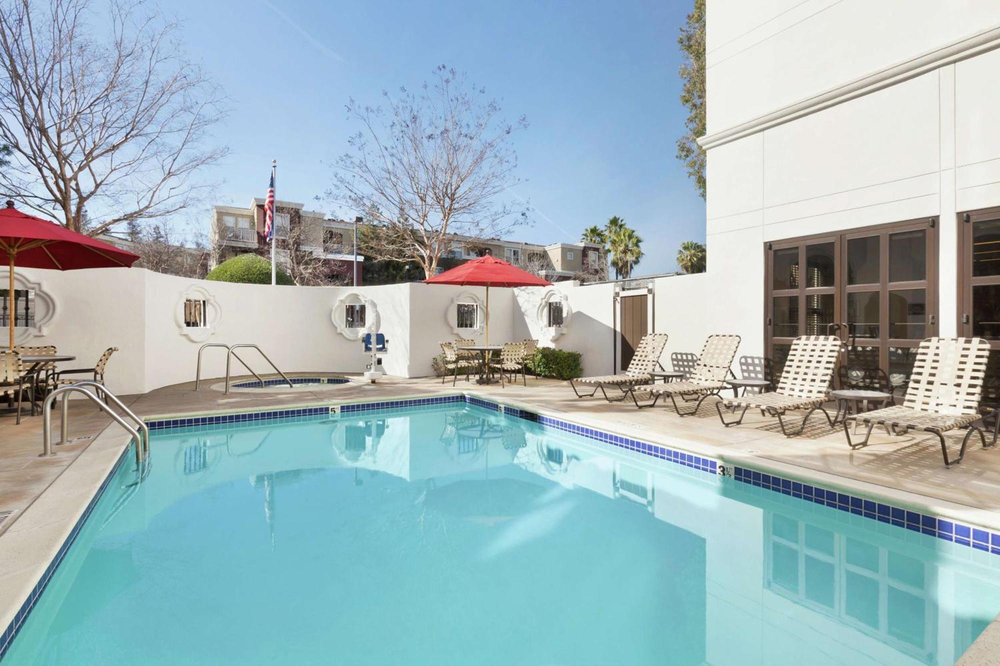 Hilton Garden Inn Cupertino Eksteriør bilde